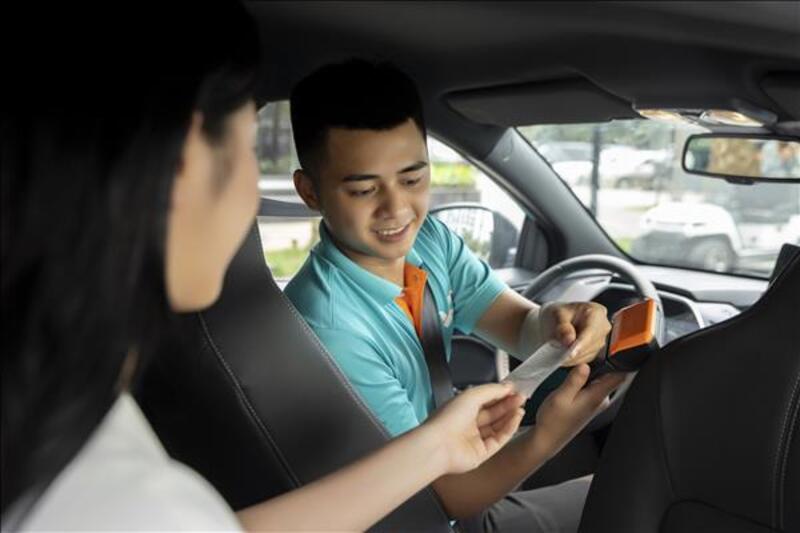 Gọi Taxi Ngay Bây Giờ để Đến Nơi An Toàn